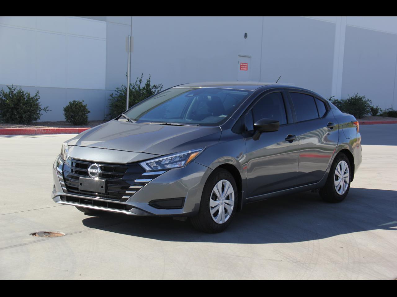 Nissan Versa S CVT 2025