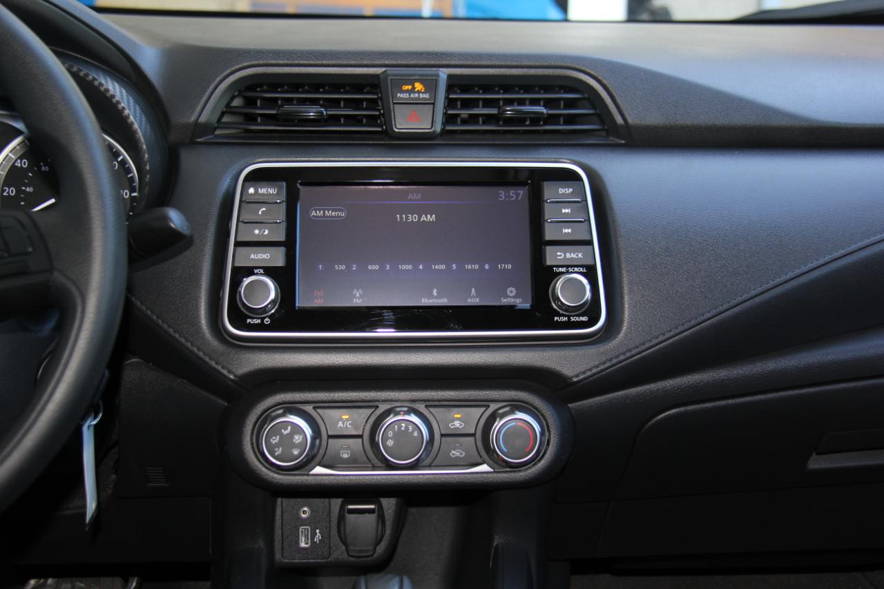 Nissan Versa S CVT 2025