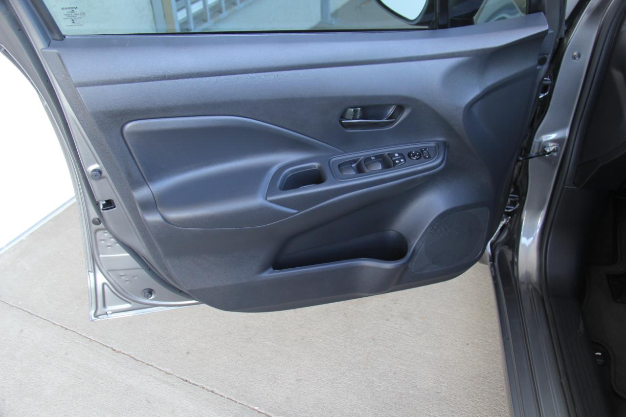 Nissan Versa S CVT 2025