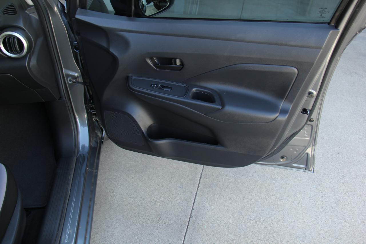 Nissan Versa S CVT 2025