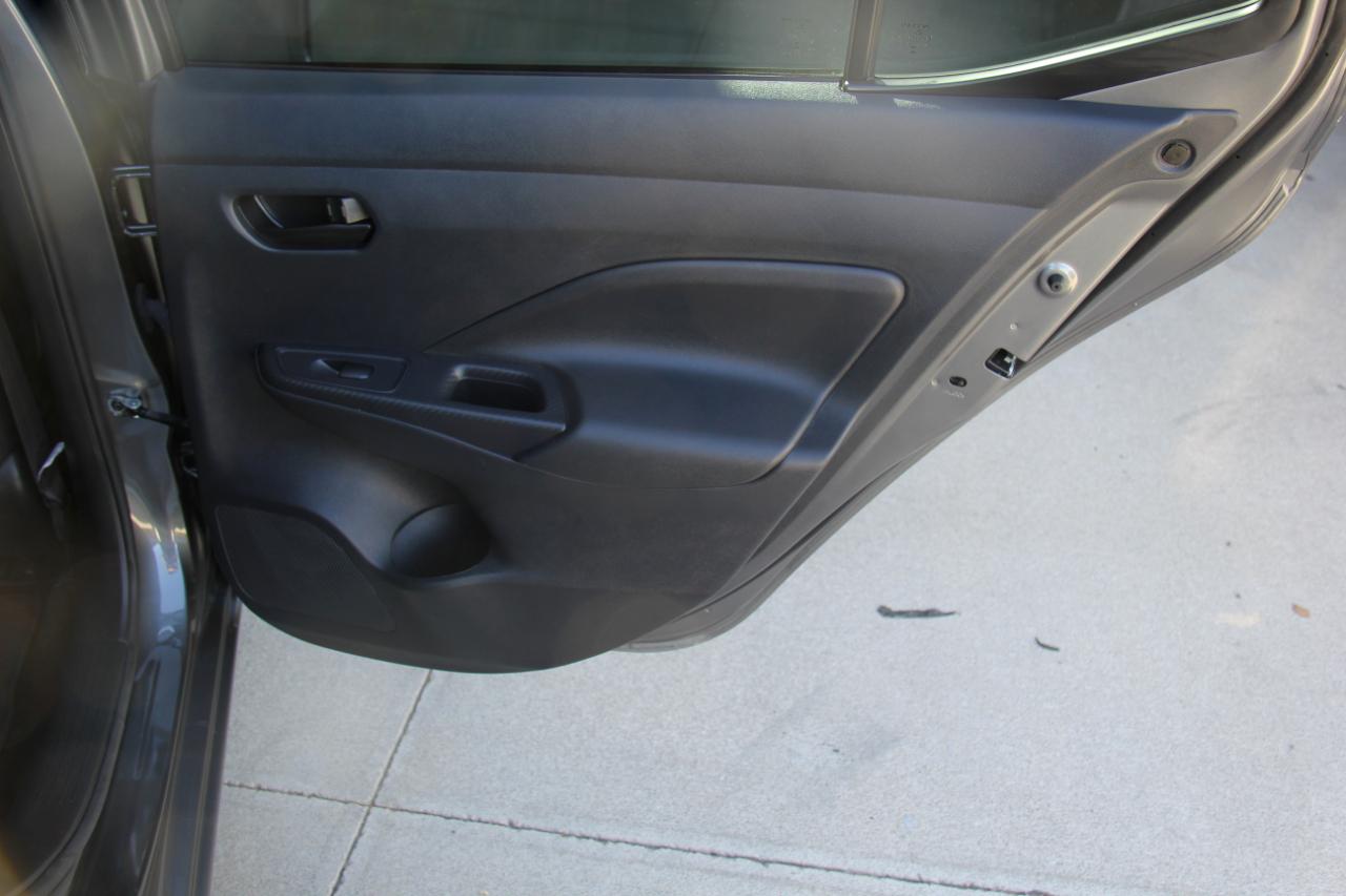 Nissan Versa S CVT 2025