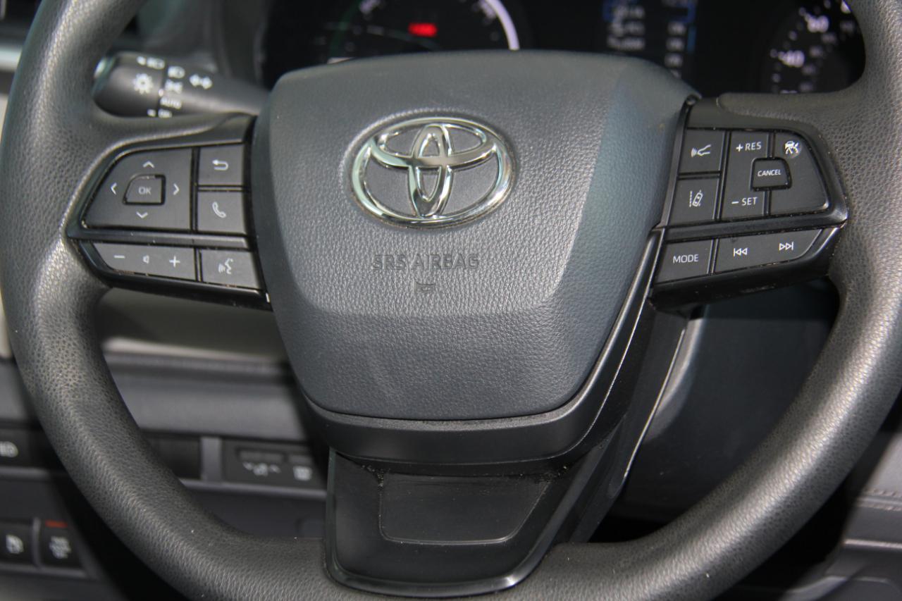 Toyota Sienna LE 8-Passenger 2024