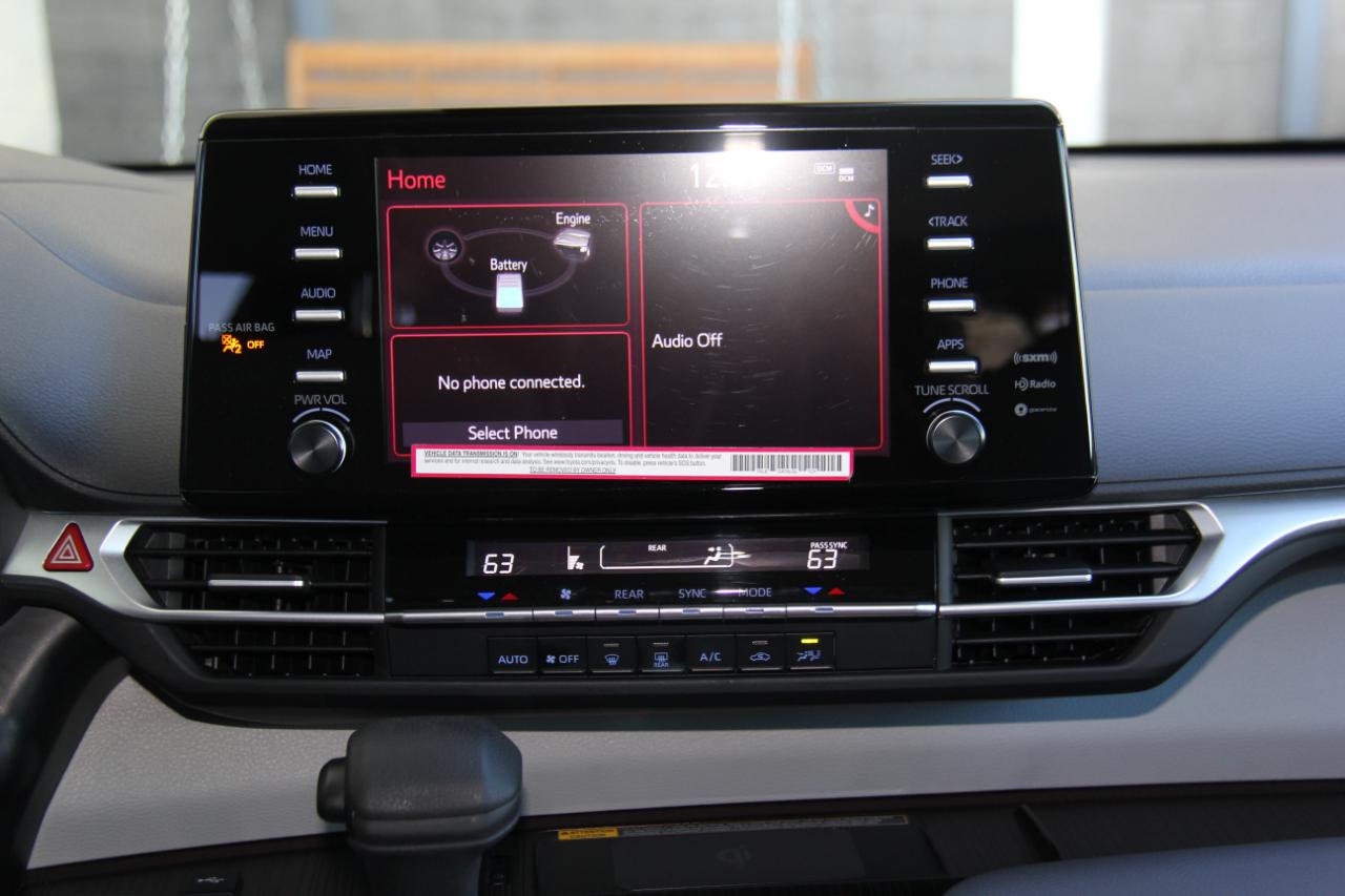 Toyota Sienna LE 8-Passenger 2024