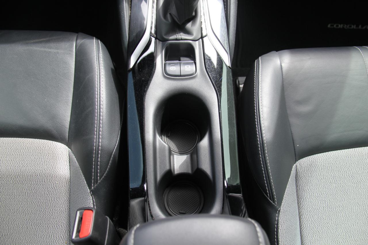 Toyota Corolla XSE Hatchback CVT 2022