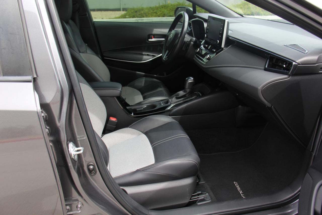 Toyota Corolla XSE Hatchback CVT 2022