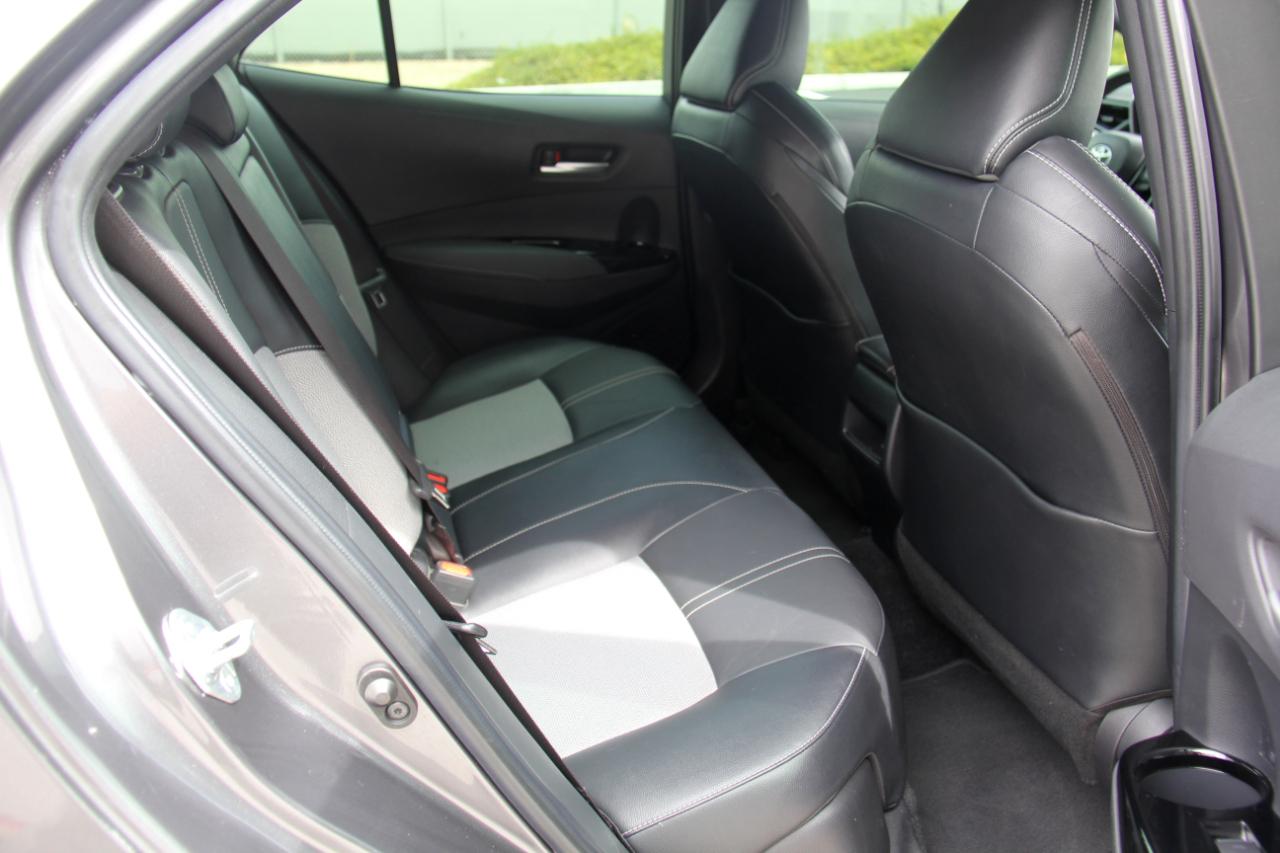 Toyota Corolla XSE Hatchback CVT 2022