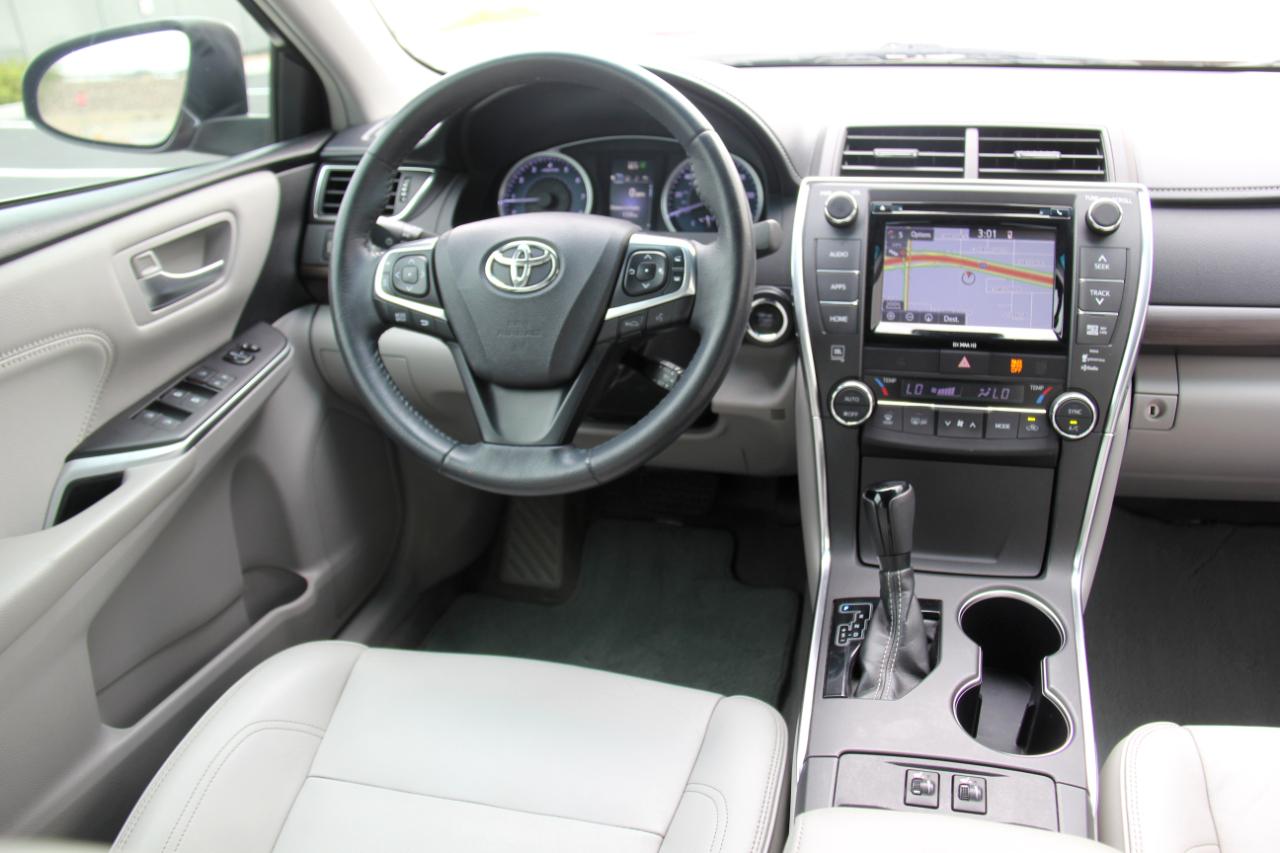 Toyota Camry XLE 2017