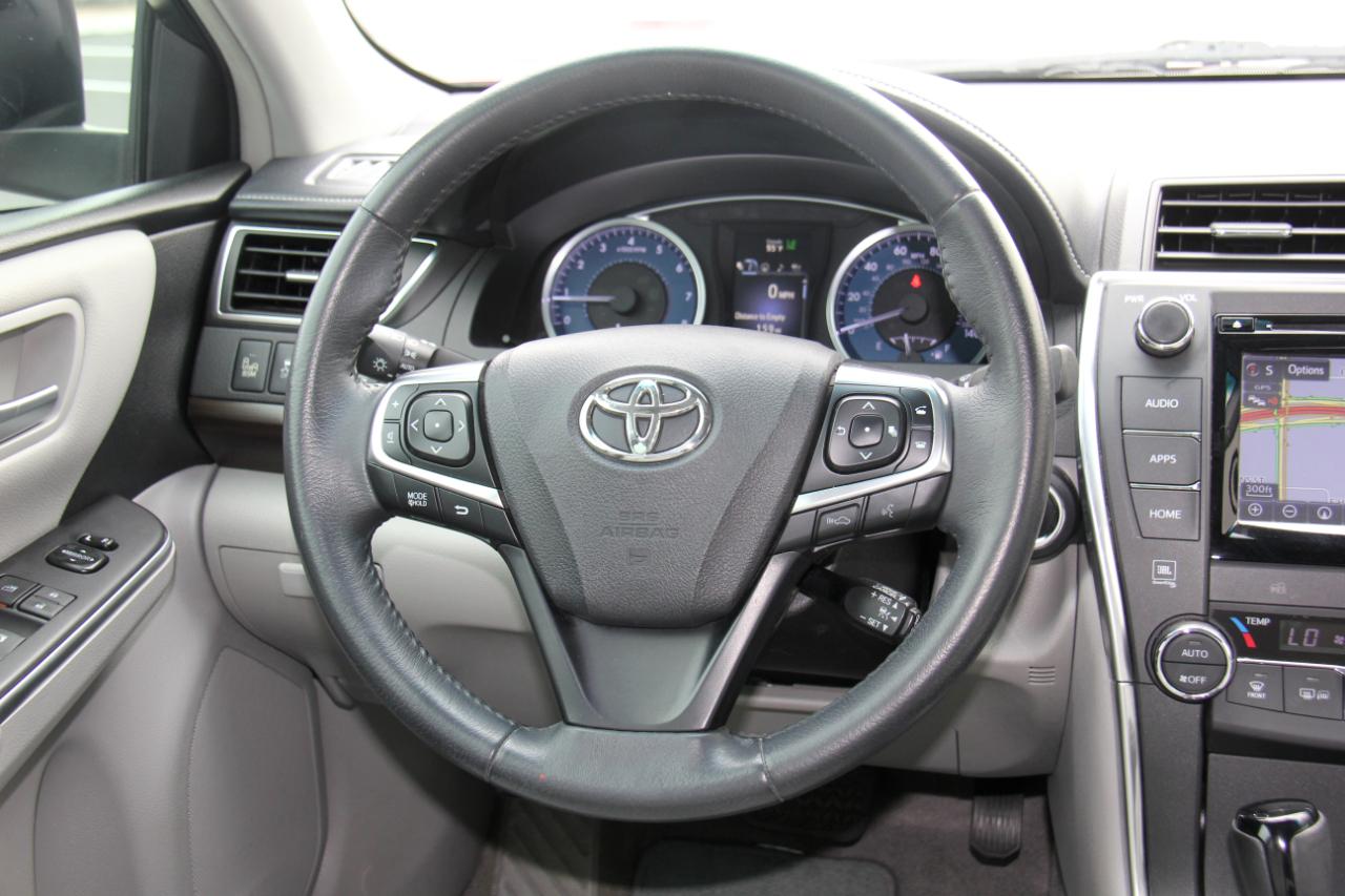Toyota Camry XLE 2017