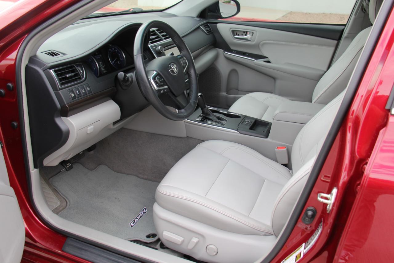 Toyota Camry XLE 2017