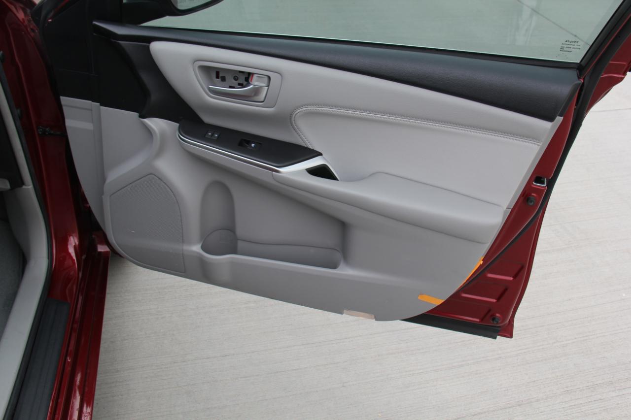 Toyota Camry XLE 2017