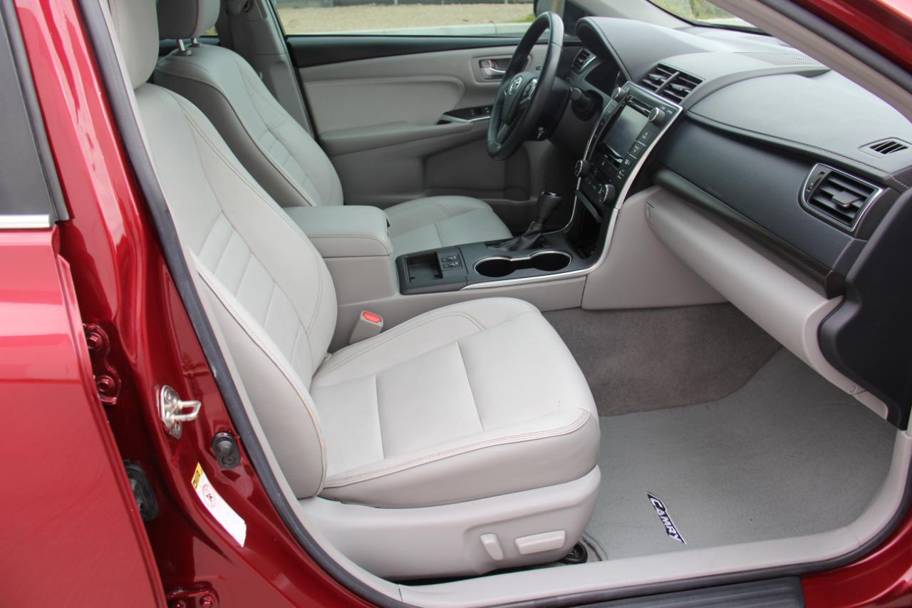 Toyota Camry XLE 2017