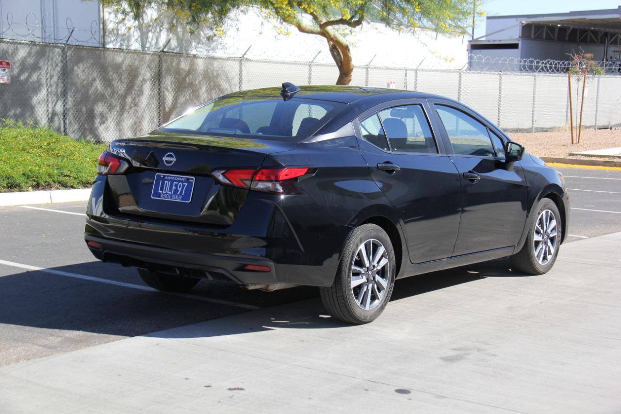 Nissan Versa SV 2025