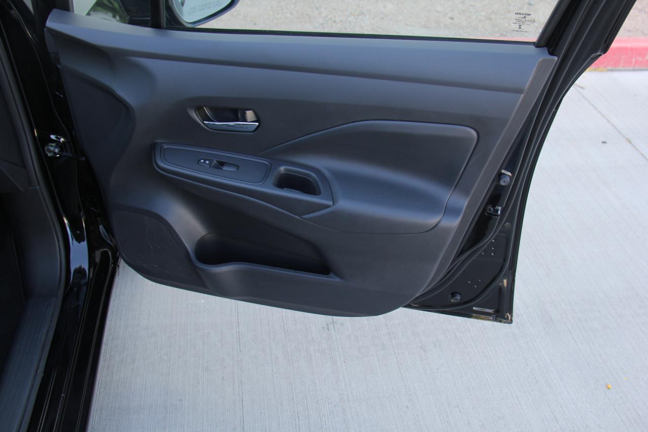 Nissan Versa SV 2025