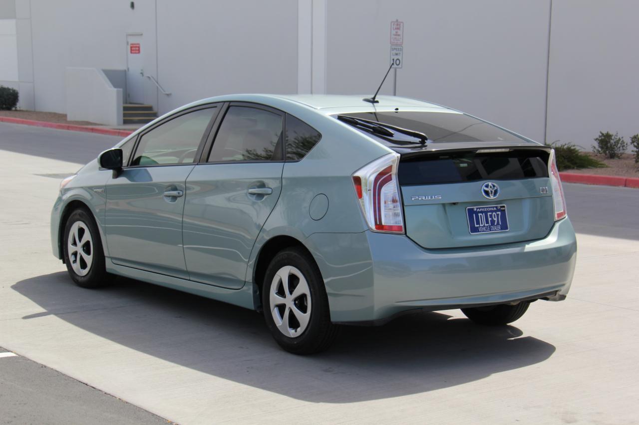 Toyota Prius Three 2015