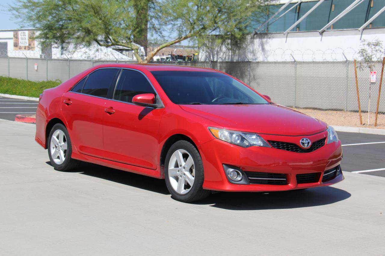 Toyota Camry SE 2013