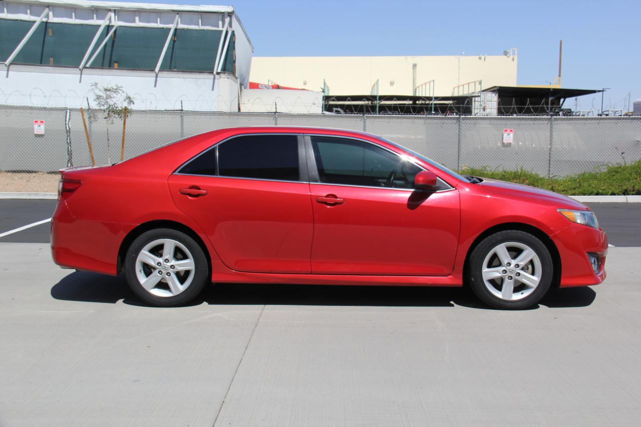 Toyota Camry SE 2013