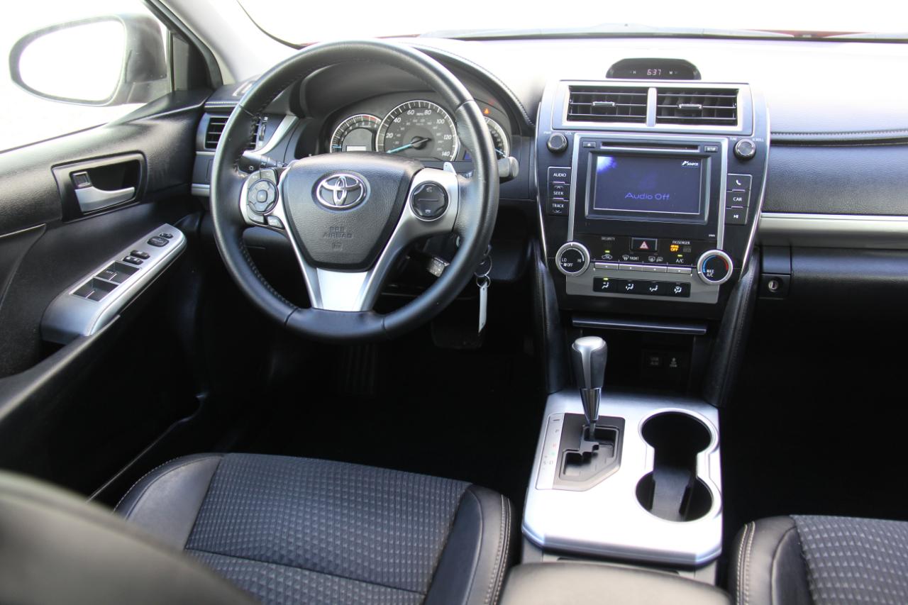 Toyota Camry SE 2013