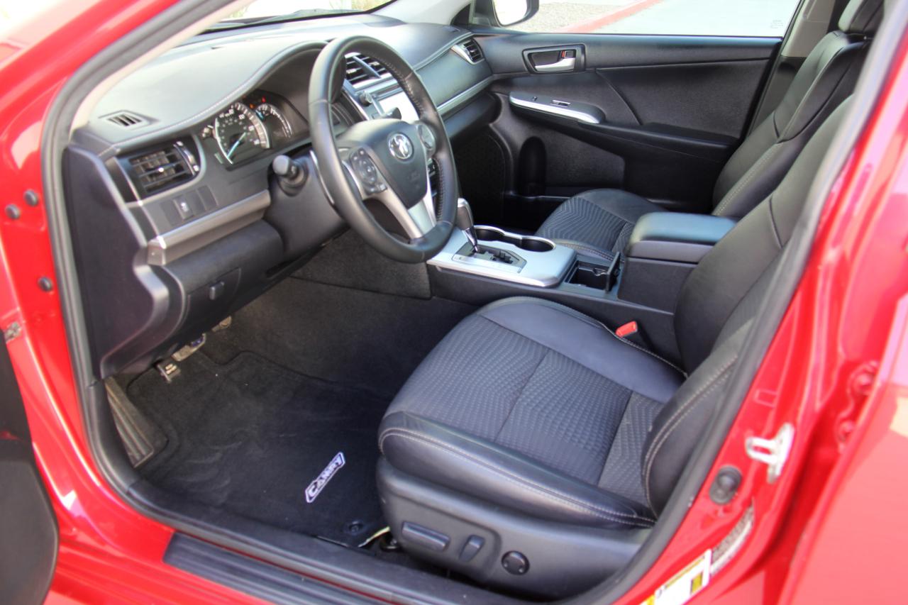 Toyota Camry SE 2013