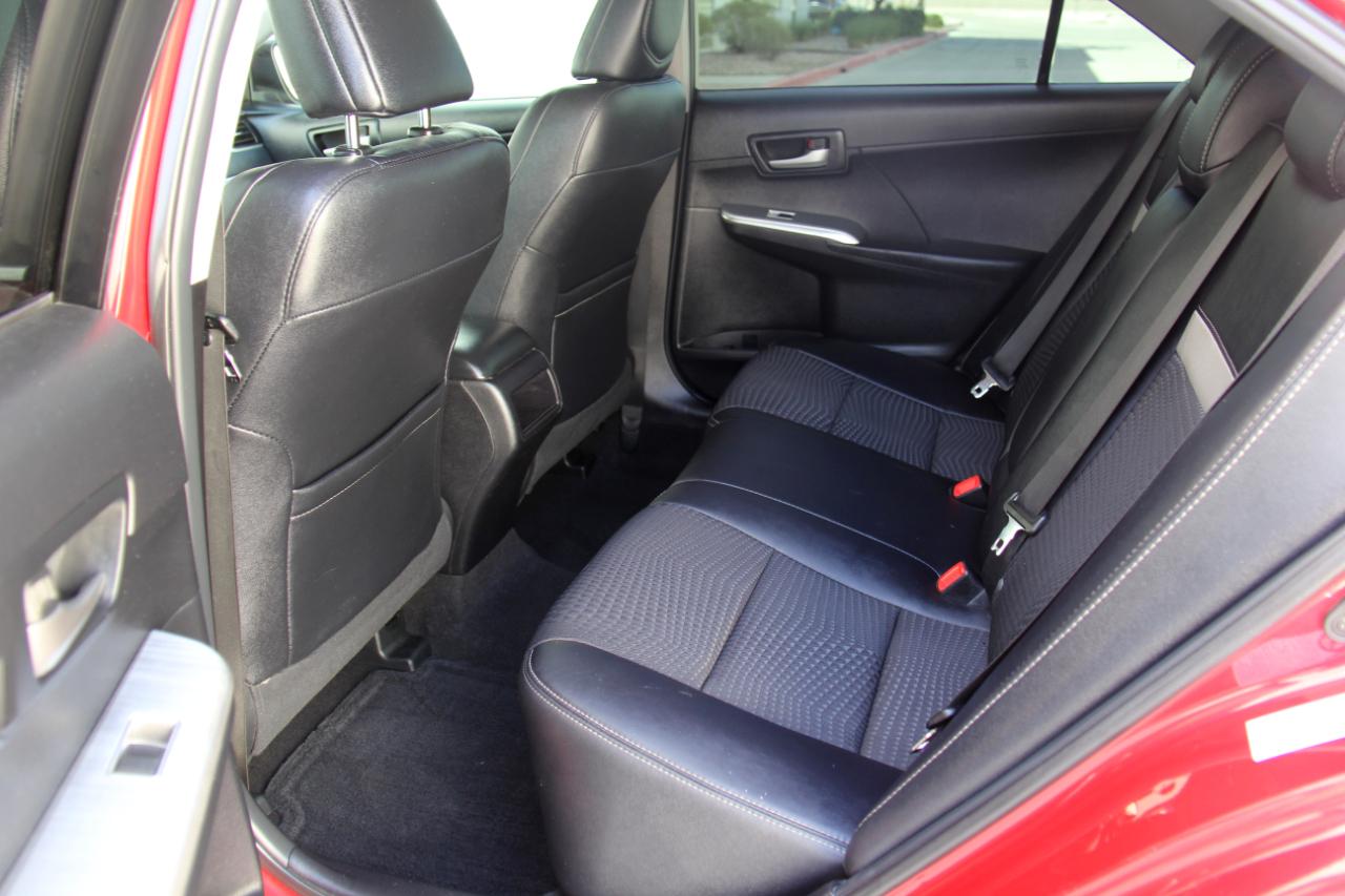 Toyota Camry SE 2013