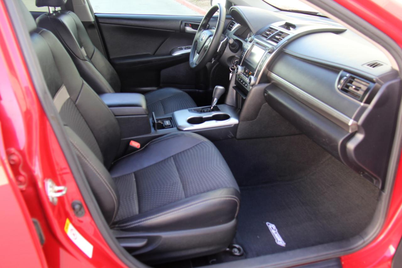 Toyota Camry SE 2013