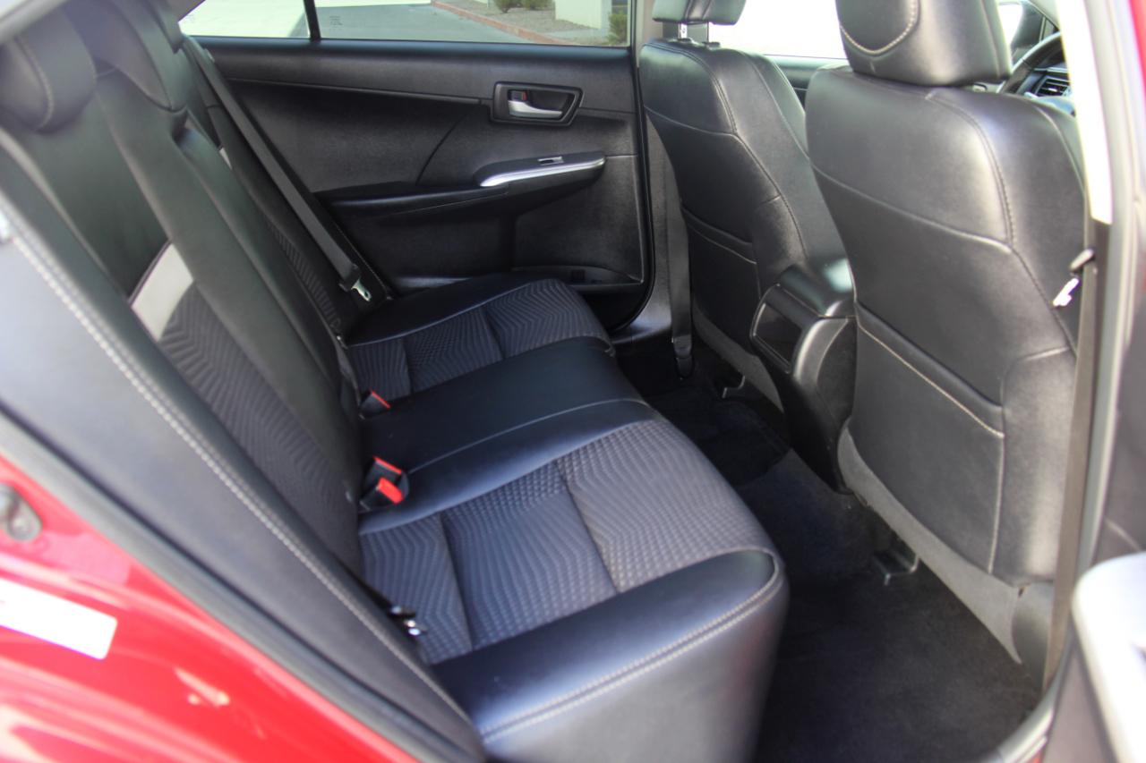 Toyota Camry SE 2013
