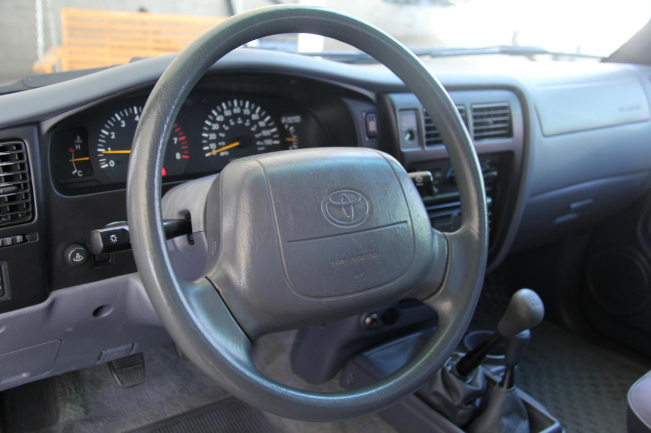 Toyota Tacoma Regular Cab 4WD 2000
