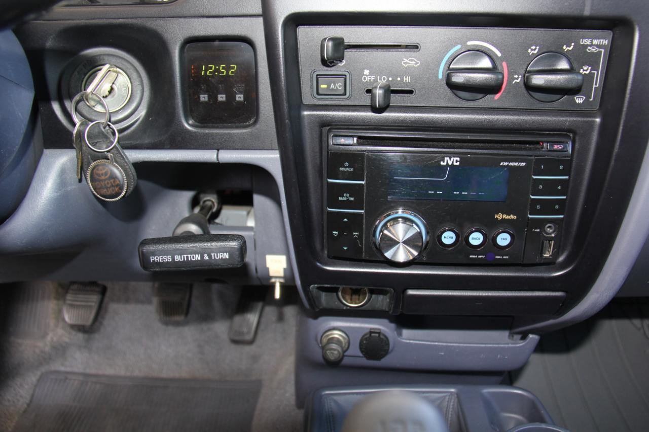 Toyota Tacoma Regular Cab 4WD 2000