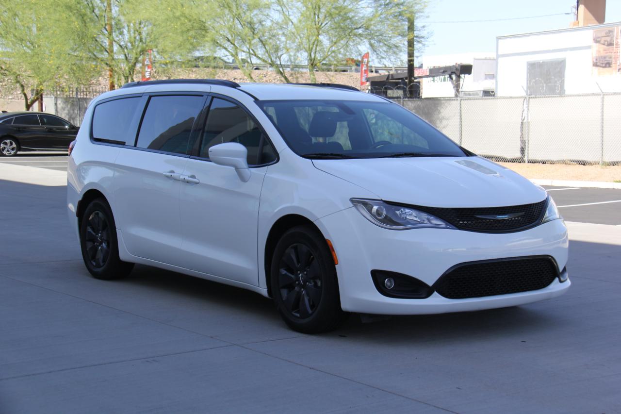 Chrysler Pacifica Hybrid Touring L 2020