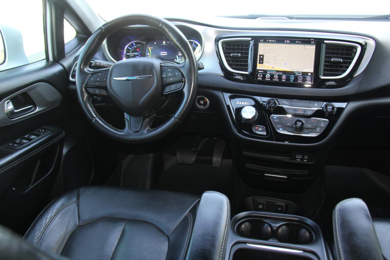 Chrysler Pacifica Hybrid Touring L 2020