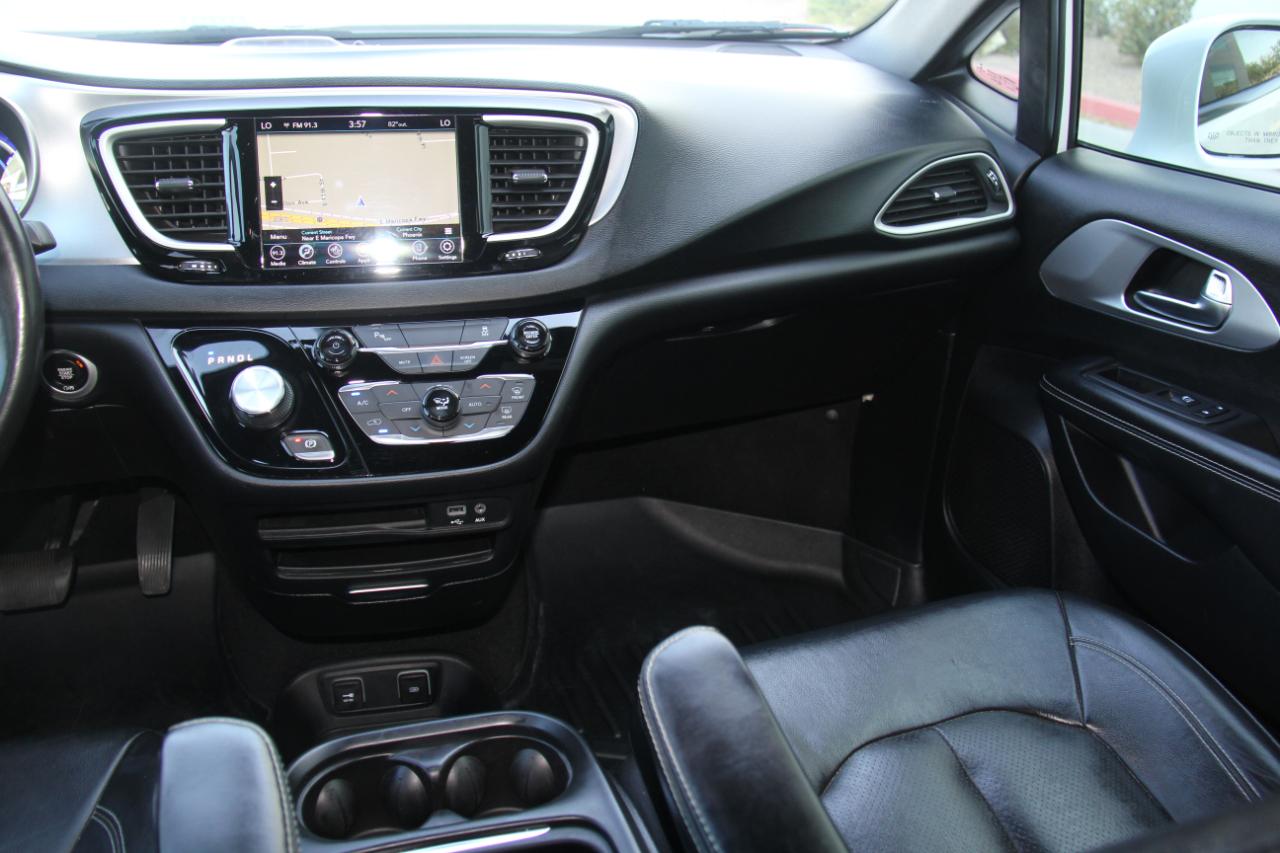 Chrysler Pacifica Hybrid Touring L 2020