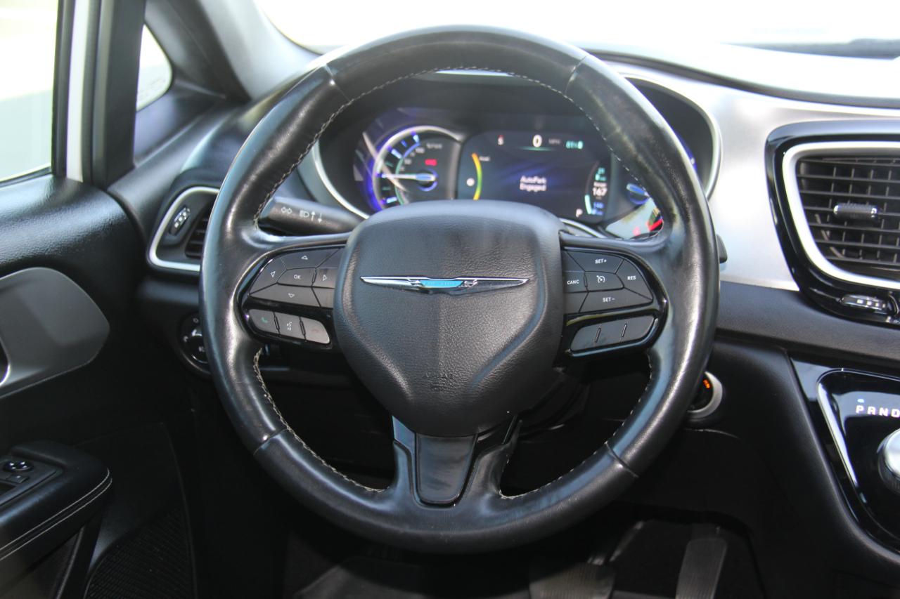 Chrysler Pacifica Hybrid Touring L 2020
