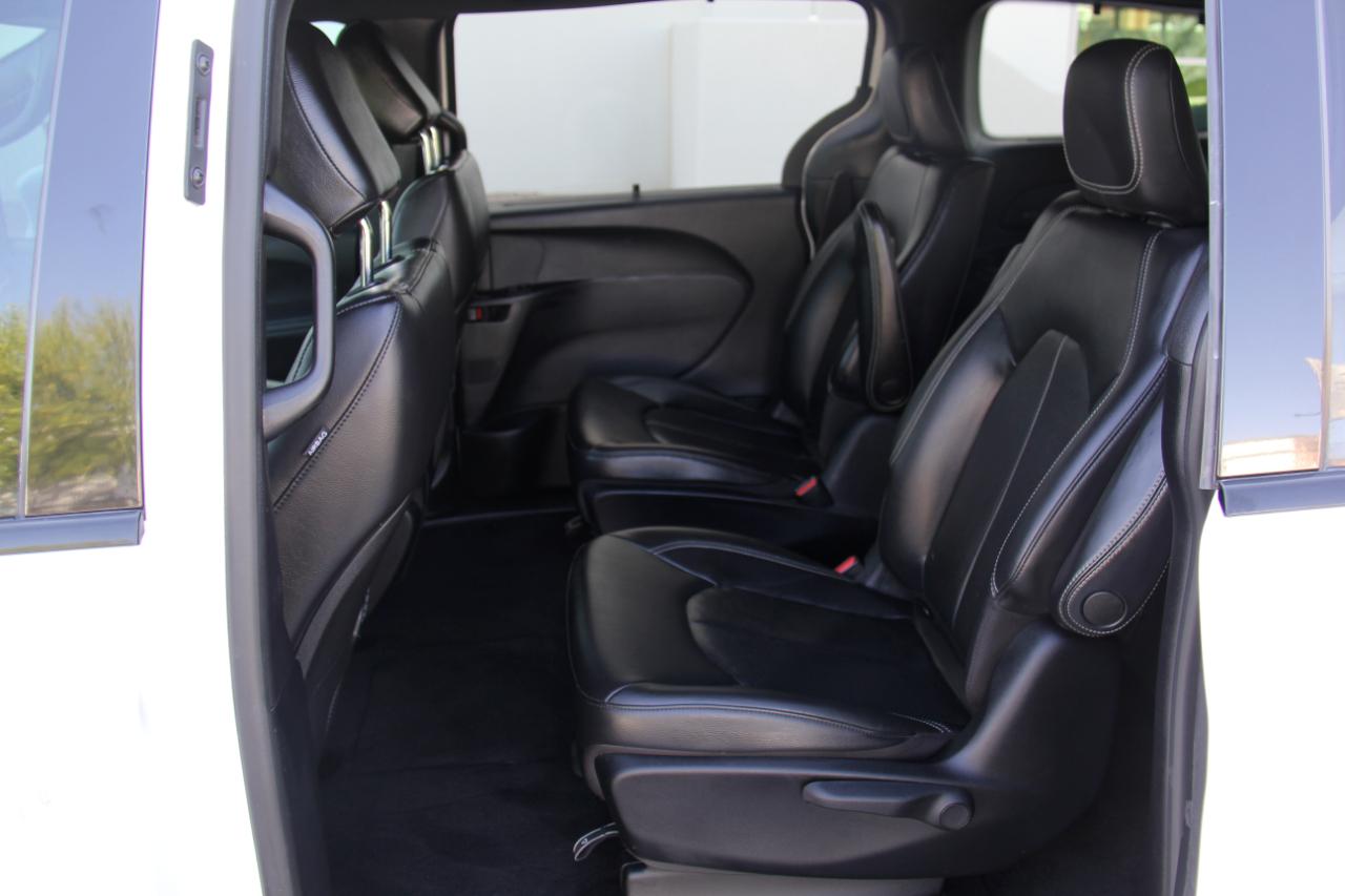 Chrysler Pacifica Hybrid Touring L 2020