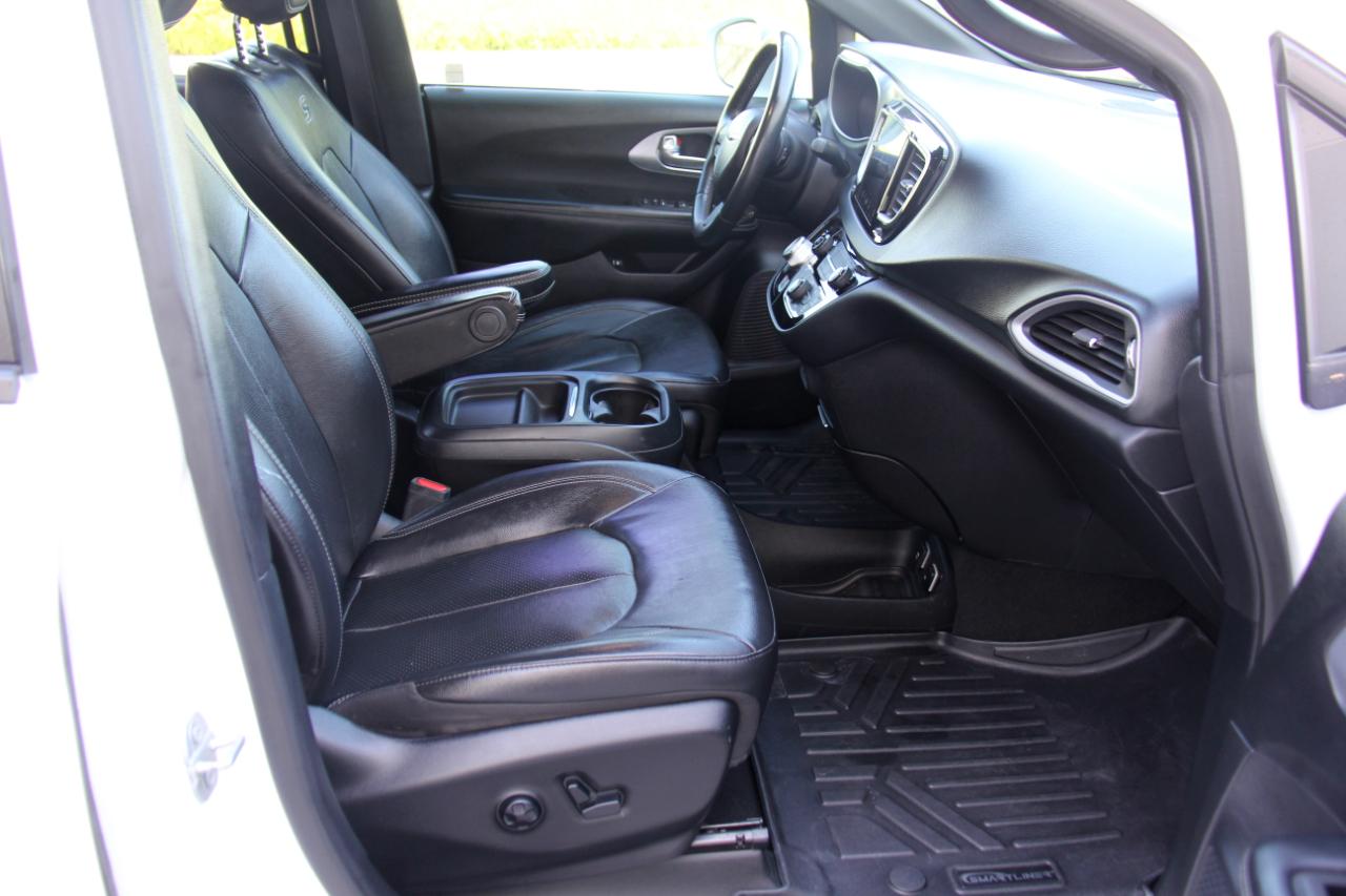 Chrysler Pacifica Hybrid Touring L 2020