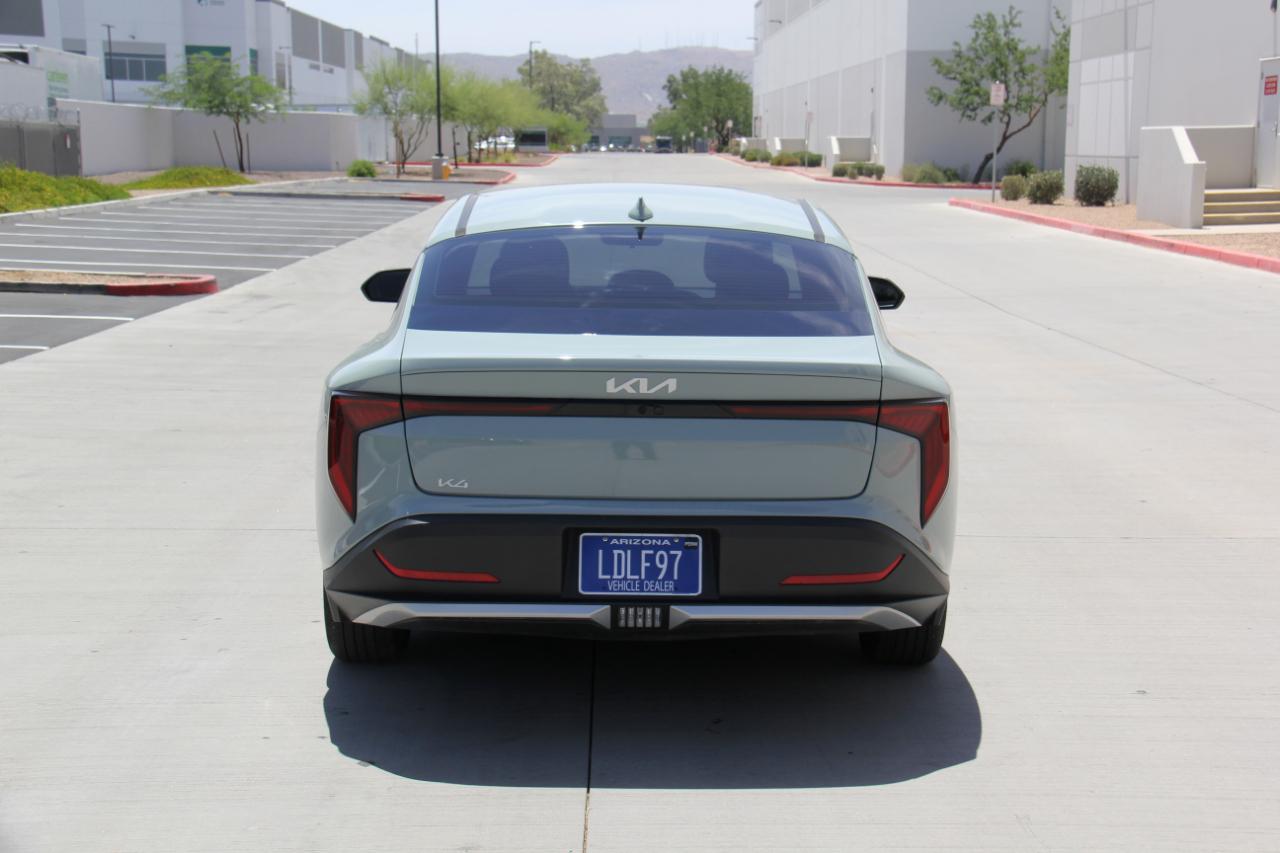 Kia K4 LXS 2025