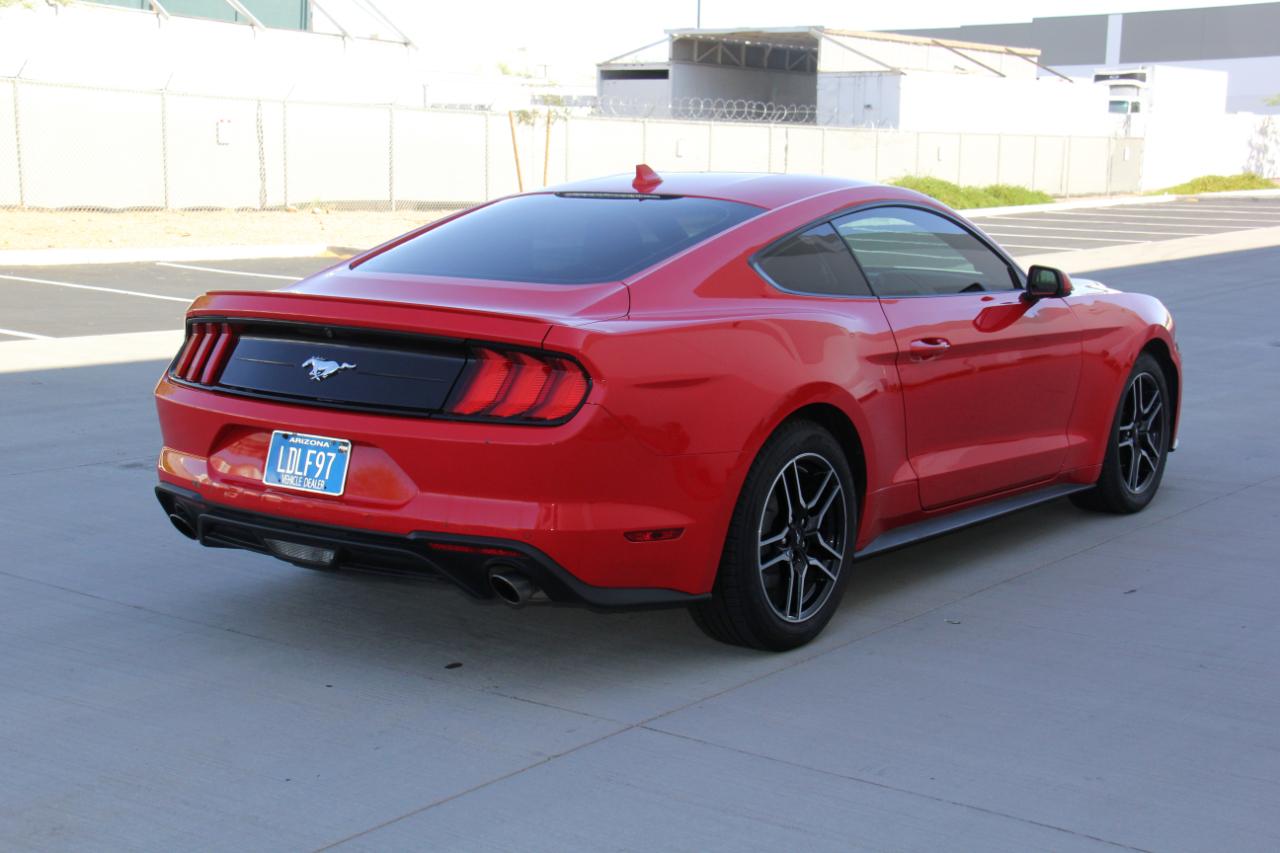 Ford Mustang EcoBoost Coupe 2023