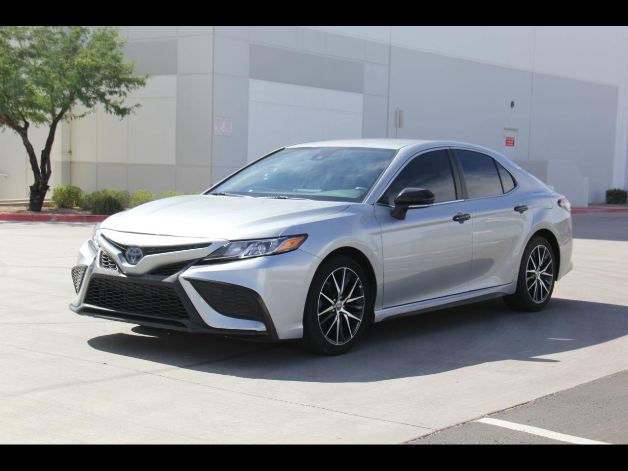 Toyota Camry Hybrid  2022