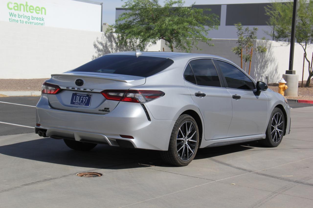 Toyota Camry Hybrid  2022