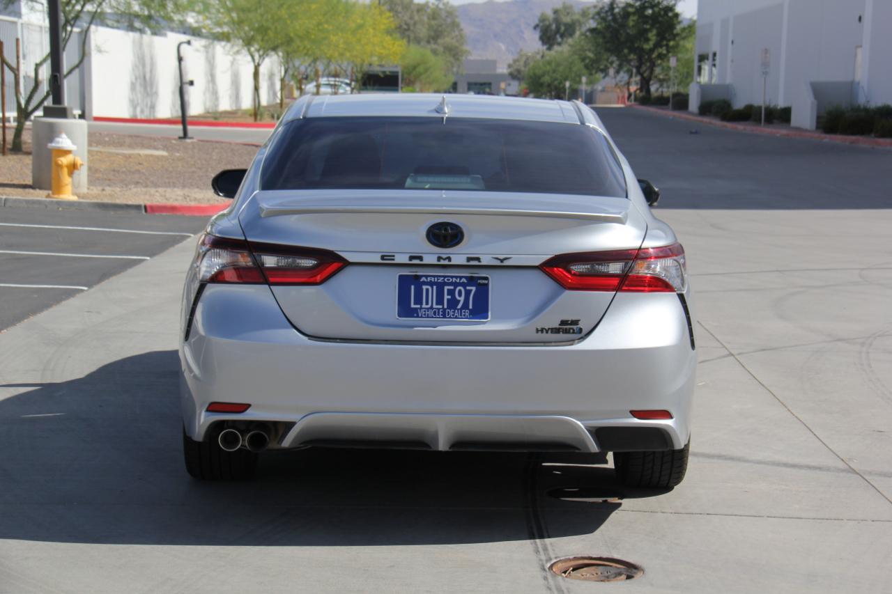 Toyota Camry Hybrid  2022