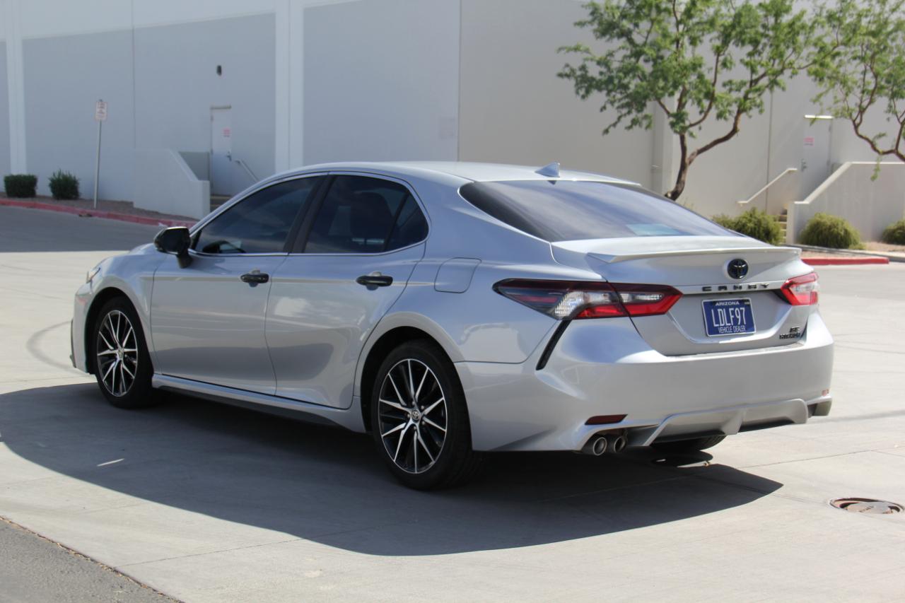 Toyota Camry Hybrid  2022