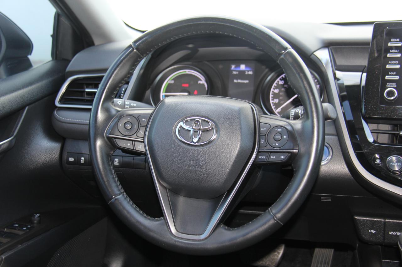 Toyota Camry Hybrid  2022