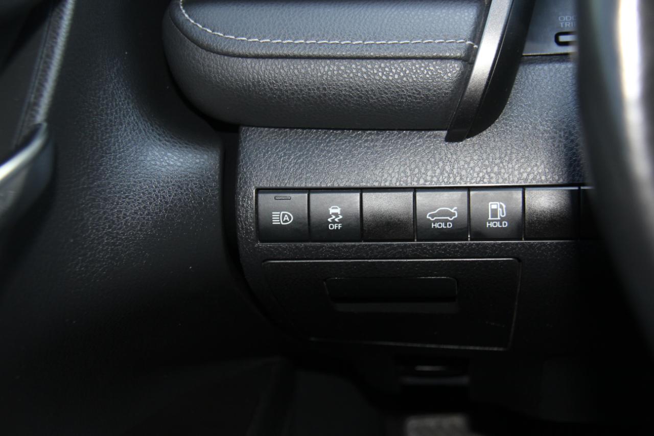 Toyota Camry Hybrid  2022
