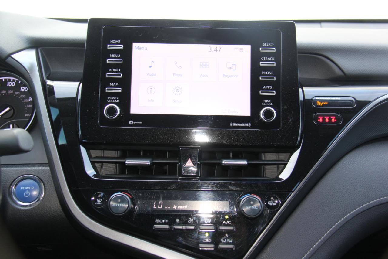Toyota Camry Hybrid  2022