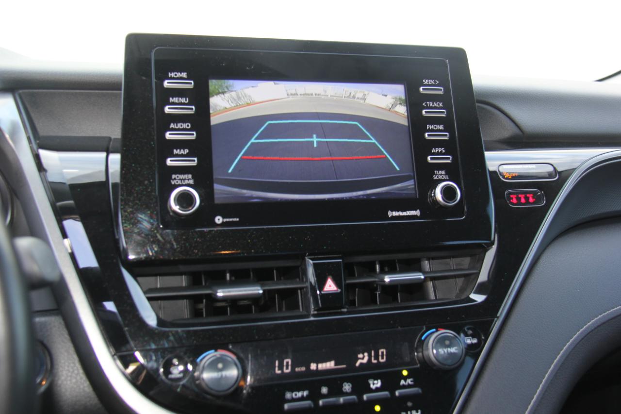 Toyota Camry Hybrid  2022