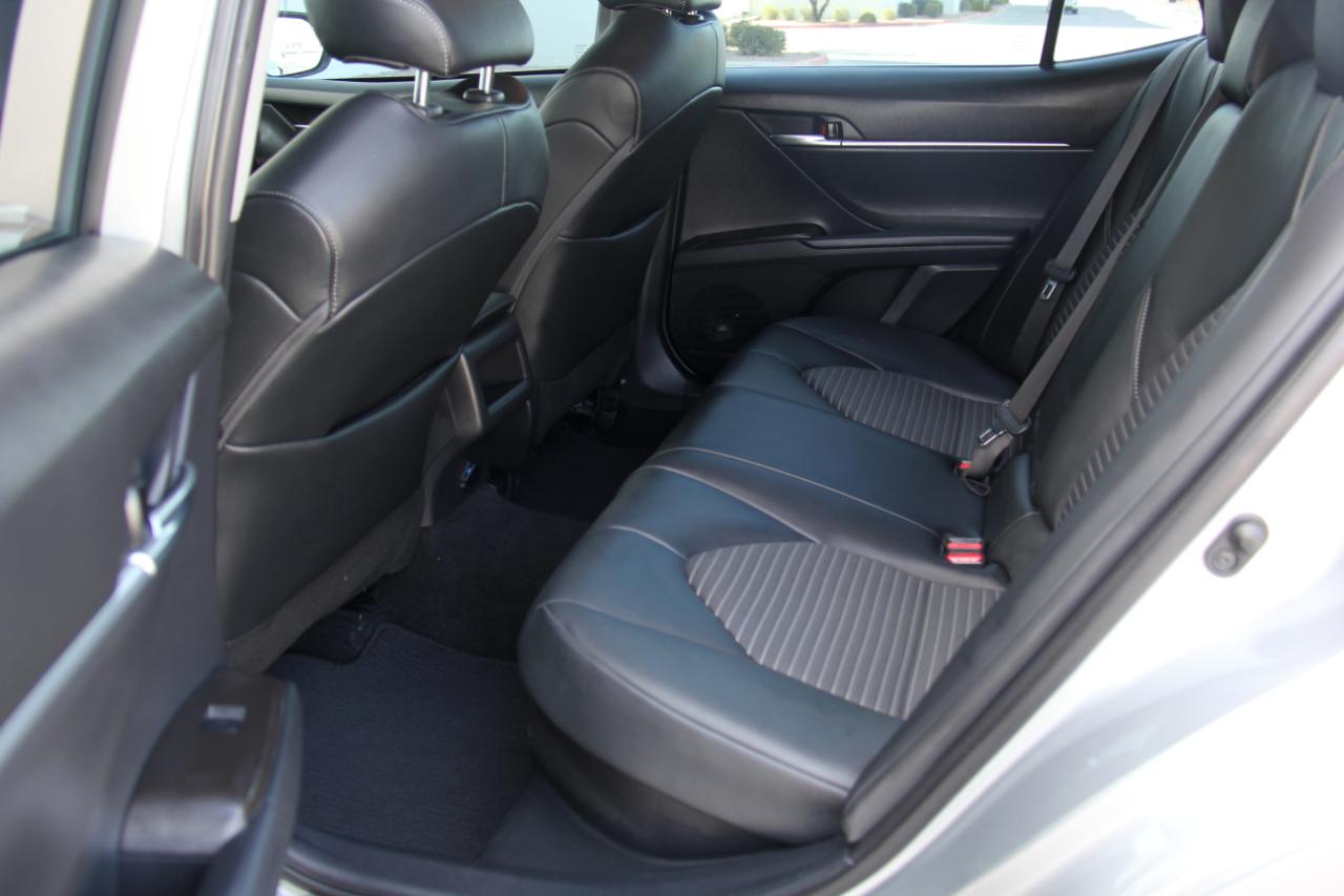 Toyota Camry Hybrid  2022