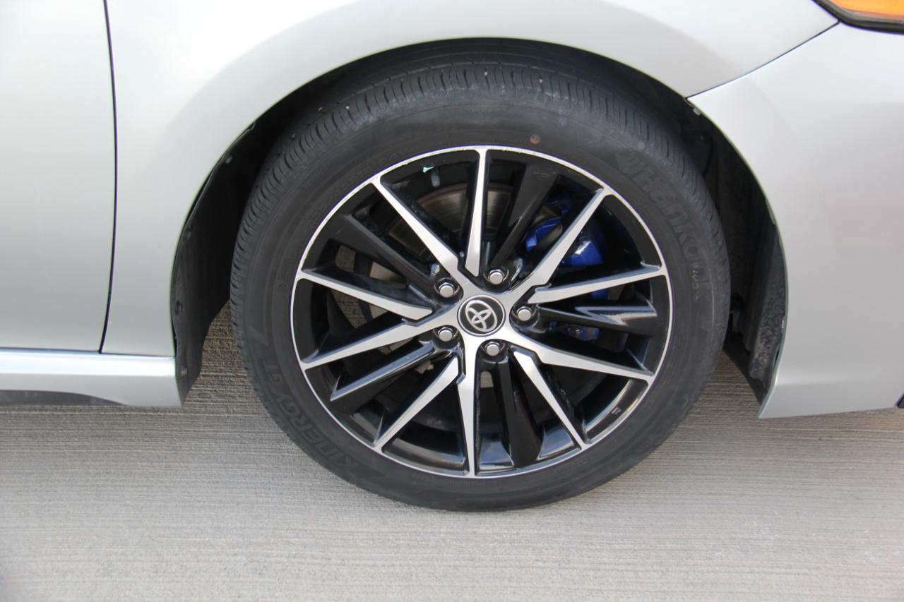 Toyota Camry Hybrid  2022