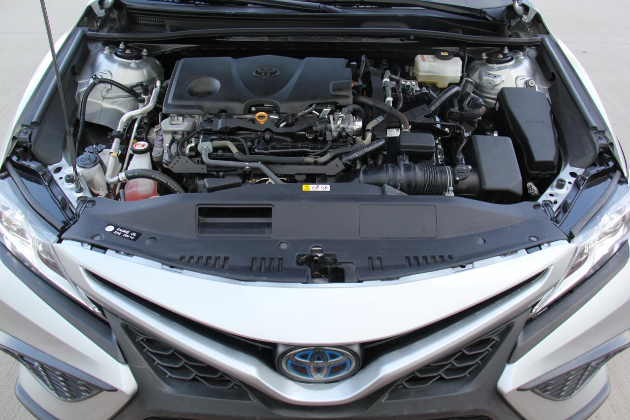 Toyota Camry Hybrid  2022