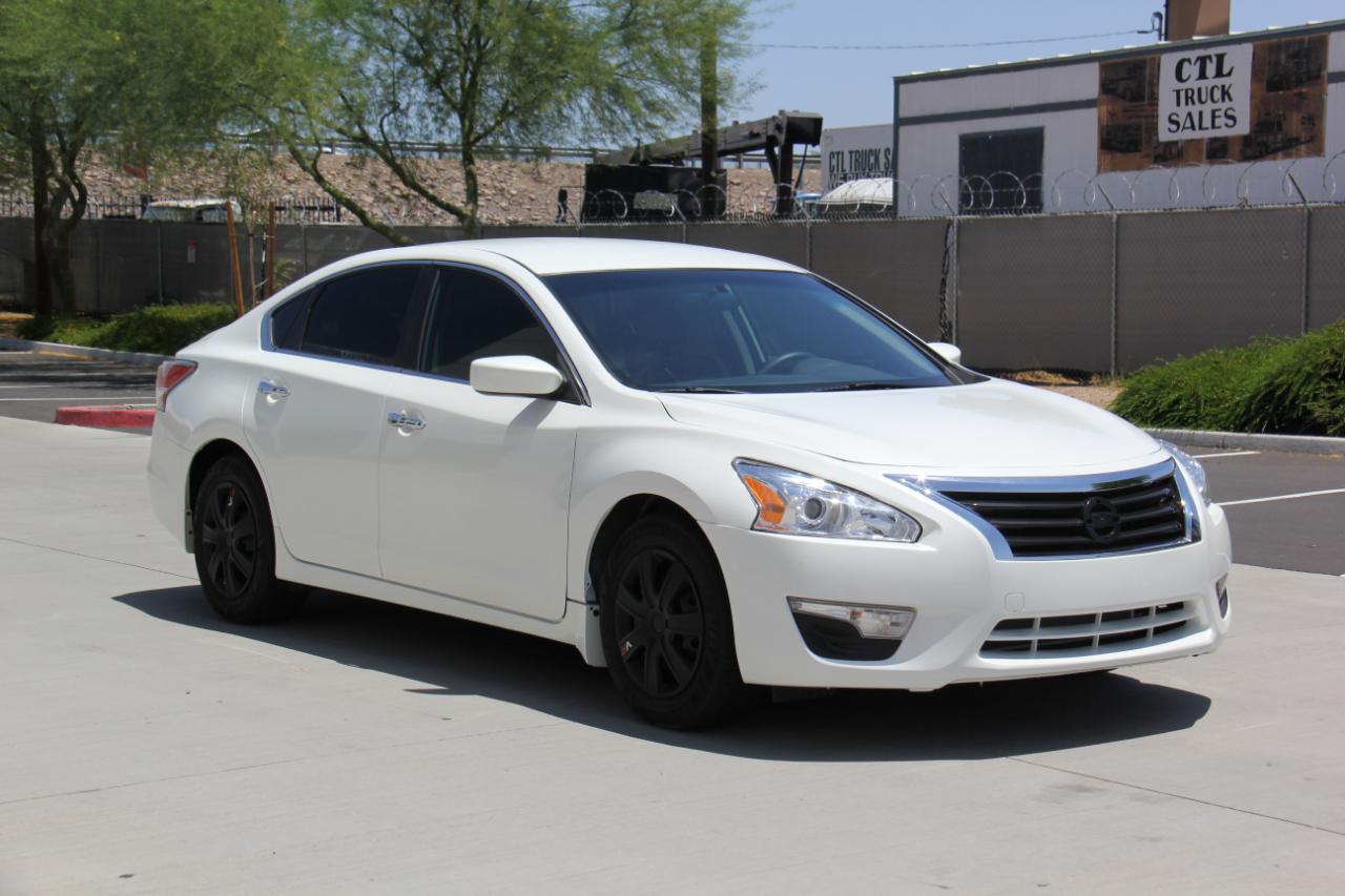 Nissan Altima 2.5 S 2015