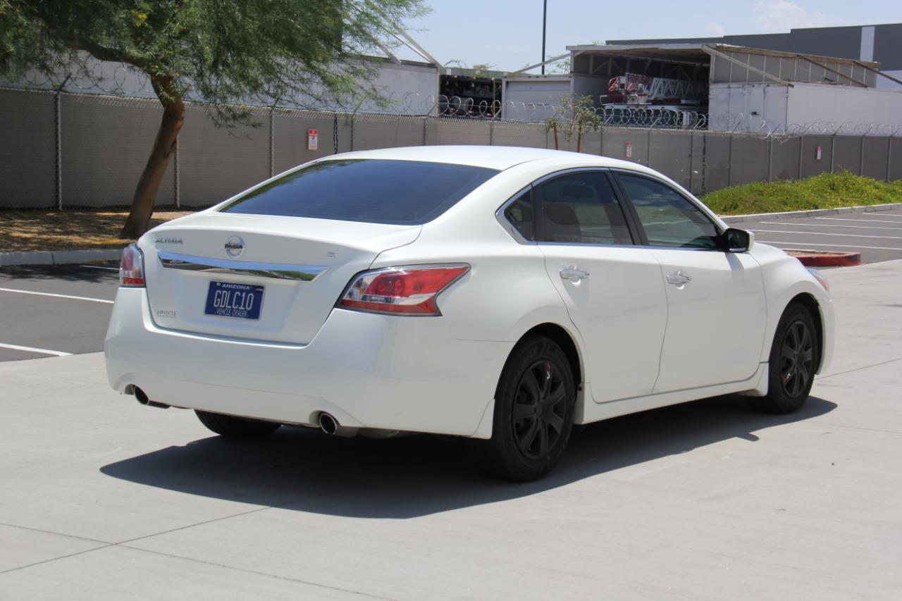 Nissan Altima 2.5 S 2015