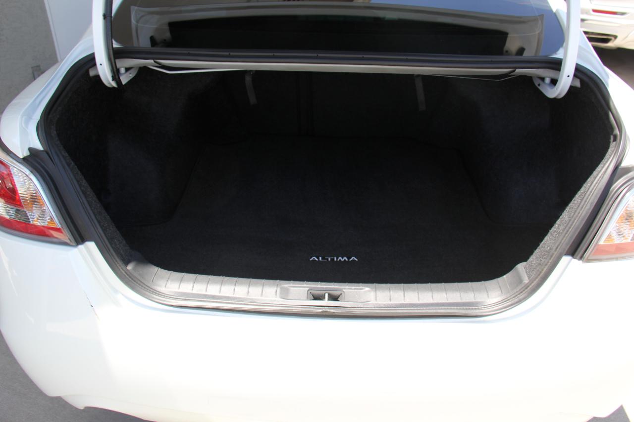 Nissan Altima 2.5 S 2015