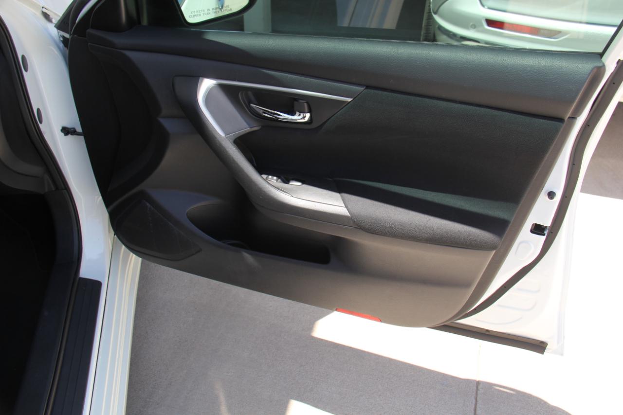 Nissan Altima 2.5 S 2015